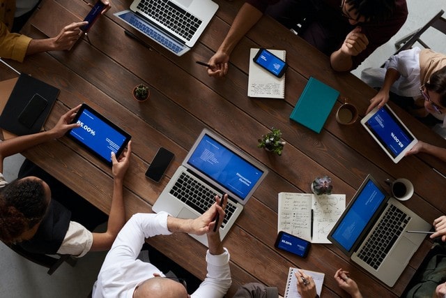 Navigating Employee Rights and Company Policies Navigating Employee Rights and Company Policies